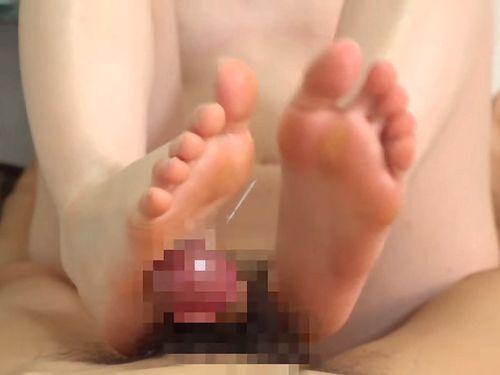 【結城るみな】美脚責めに糸引く我慢汁放出して暴発寸前ｗ脚フェチな童貞くんを弄ぶ大学ミスコングランプリの筆おろしセックス！