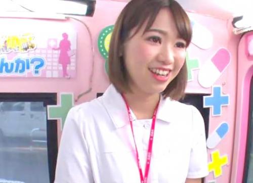 素人ナース「ヌいたら10万円チャレンジ」心優しい現役看護師さん お昼休み中に癒しの手コキとフェラで男性たちの溜まったち○ぽを連続でヌいてくれました。