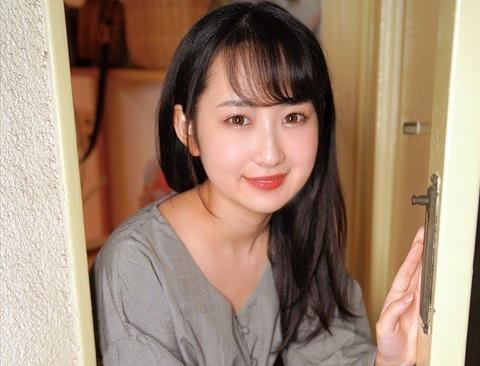 ＝素人ナンパ＝某テレビ番組のフリをして素人お嬢さんの自宅を訪問。その場でモテナイ君のお悩み相談にのってもらいました。