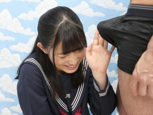 ＝パイパンJKナンパ＝はじめは大きいチ○ポにタジタジだったものの、あまりの大きさに興味津々。