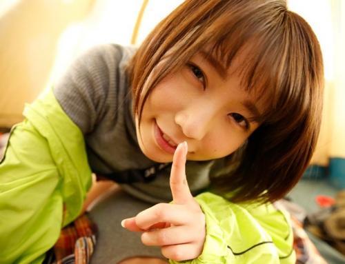 淫語痴女「唾液たっぷりの濃密接吻とひそひそ淫語で男を誘惑する！」すぐそばに彼女がいるのにベロチュウ誘惑で強制中出し！