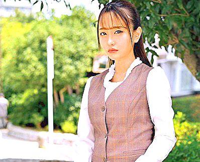 ＝素人＝「会社から言い渡された業務命令は男性社員の中出し性欲処理だった！？」無理やり身体を弄られ、嫌なはずなのに股間は湿っていく･･･。