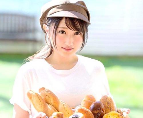 「隠れGカップボイン！」パン屋さんで週4回アルバイトしてるふわカワな巨乳女子大生とセックス。