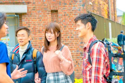 素人「お金を出すので友達の彼女とHしてください！」学校帰りの大学生をナンパ。対象は彼氏彼女＋男友達でいる3人組。