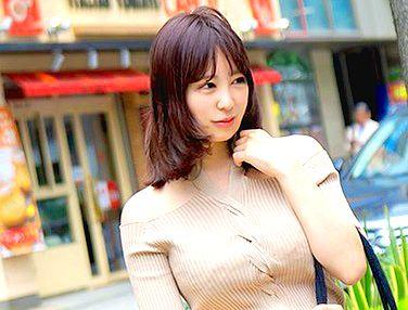 ＝素人ナンパ＝「…時間ですか？…少しなら…。」街で見つけた巨乳JDの揺れるおっぱいが超SSSクラス！