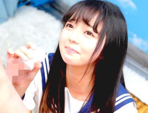 ＝MM号＝「…大きい…お口に入るかなぁ…。。。」にこるん似のJKはデカチンに興味がありまくり！