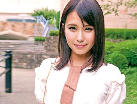 ＝素人＝モデルをやっていた経験もあるスレンダー美人。ほどよくムチムチした抱き心地抜群のカラダにたっぷり連続中出し！