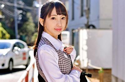 ＝素人＝お金が足りなくて応募してきた。新人OLさん！手コキやフェラをすると股間はグチョ濡れに！そのまま生ハメ！慣れない腰使いでも気遣いは100%！最後はバッチリ生中出しまで！