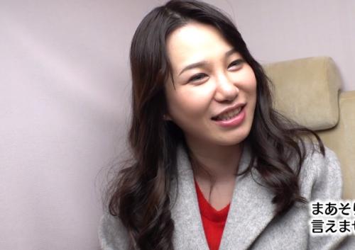 ＝人妻ナンパ＝気持ちイイ時の顔と笑顔のギャップがエロっ！熟女と若妻のあいだ、絶妙なエロさがある奥さま。