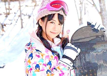 ＝MM号＝「遭難対策してみませんか？」密着ディープキスしながらの乳モミ、手コキ、指入れ保温…もしもの時のサバイバル術で火がついた2人は友情よりも性欲が勝りSEXをしてしまうのか！？
