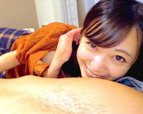＝素人＝「…乳首舐められるの気持ちぃぃ？」キレイな顔面で乳首レロレロいやらしいｗｗ夢のJD一人暮らし部屋におしかけその場で生ハメ鬼ピス激イカセ！