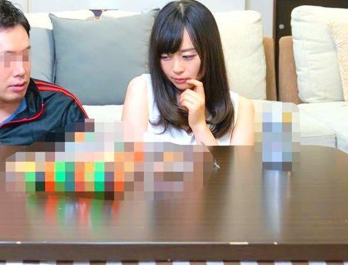 ＝NTR＝「…ダメ…こんな所でされてアタシ感じちゃってる…。」コタツの中で親父に内緒で歳の近い義母オマ○コいじり