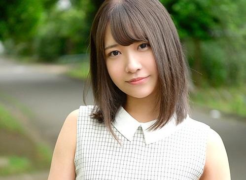 ＝美少女＝「私、アイドル辞めてAV女優になります…。」その彼女が、おっぱいもマンコも晒け出し、人前でSEXする。