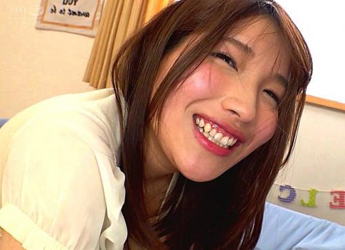 ＝素人ナンパ＝「Gスポット直撃爆速ピストンで初めての絶頂！」 SEXでイッた事のないうぶな素人女子大生が初イキに挑戦！！