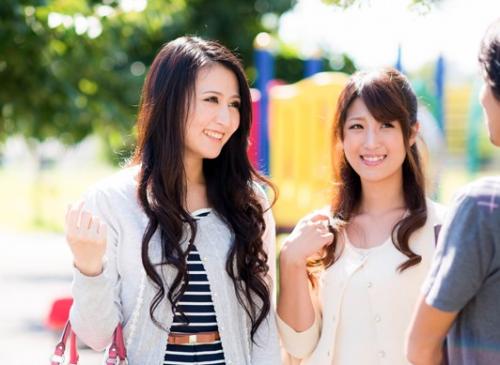 ＝素人ナンパ＝「すいませーんお時間ありますか？」人妻には到底みえない！！無防備ママをナンパして ホテルで３Pセックス！