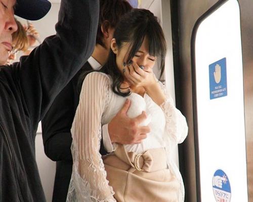 ドラマ「痴漢した相手は両想いだった幼なじみだった！」幼馴染同士が10年ぶりに再会して始まるラブストーリー！