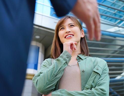 ＝MM号＝無意識オナニーに始まり、顔騎クンニで絶頂！蹲踞騎乗位でピンクのパイパンマ〇コを見せつけ挿入！