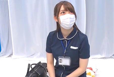 ＝MM号＝「絶倫ち〇ぽ診察してくれませんか？」勃起が収まらなくて困っている男性をあの手この手で優しく導く白衣の天使