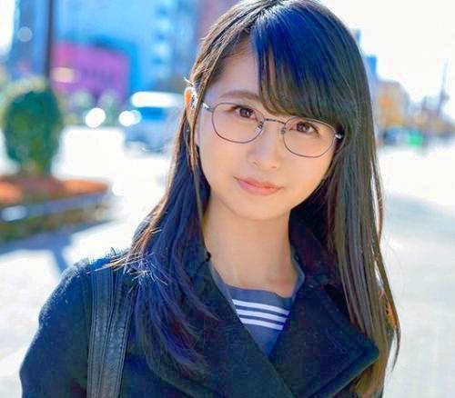MM号「ごめんなさい…」彼氏に悪いと言いつつも…パンツが染みてきた所でチ○ポを出すと股がってイキまくる淫乱JK