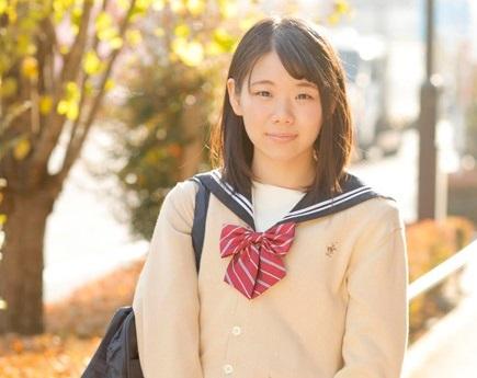MM号「3歳までアメリカに住んでいたちっぱい貧乳ロリJKとセックス！」清純そうな見た目からは想像もつかない超ドえろ発言連発！