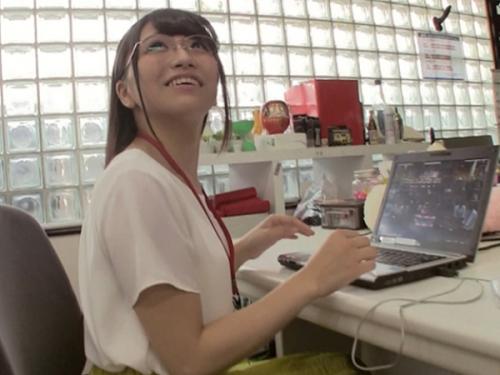 「私を初体験の相手に選んでくれてありがとう」人生初の童貞筆おろしに挑戦！うぶカワち○ぽいただきました♡優しく包み込むSEXに…