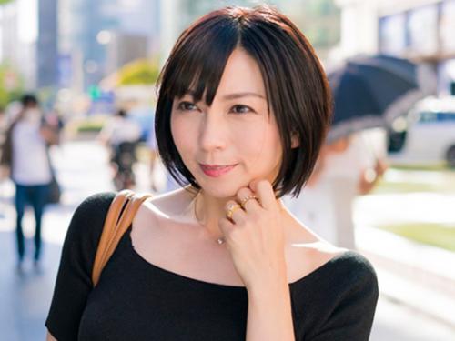 【素人ナンパ】「気持ちいいです///」メチャシコ美魔女を口説いて濃厚SEX！凄テクご奉仕＆本番挿入で大量中出し！