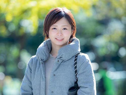 【人妻AVデビュー】ショートヘアーの欲求不満スレンダー美女が寝取られSEX！旦那以外の男に突かれまくり絶頂アクメ！