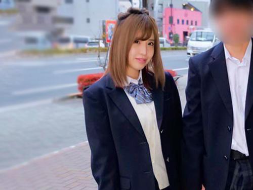 【素人ナンパ】「大人チンポおいしぃ♡」爆乳ロリ女子高生がゴム無し生ハメでイキ狂う♡濃厚騎乗位で敏感調教されて大量中出し♡