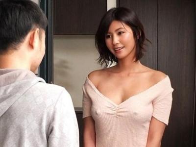 ＜これは絶対誘ってる＞谷間丸見え生乳ノーブラ奥さまは他人棒いつでも受け入れOK！チンポを見たら即ハメしちゃうド変態妻だった