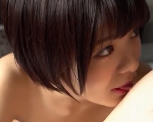 【星咲凛】ショートカットが似合う美少女の献身的なご奉仕フェラと乳首舐めがエロい！程よい肉付きの体が最高です！