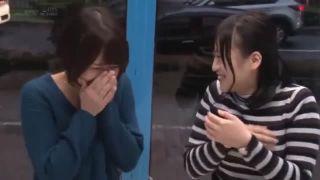 【マジックミラー号】「新商品のテストじゃないんですか？」クリームを塗られて気持ち良くって、、同級生で仲良くセックスｗ