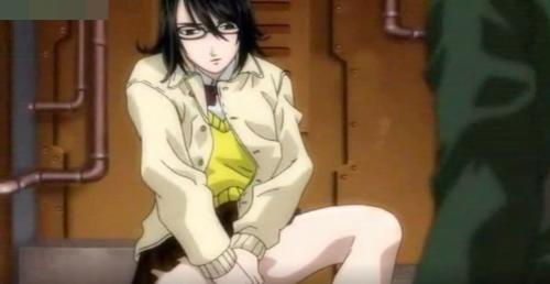 メガネ美少女JKが男子の前でおマンコを弄る！肉棒を挿入して着衣セックス