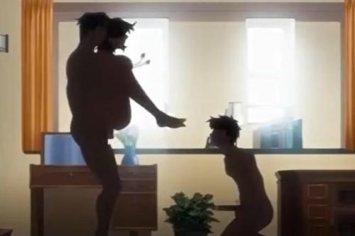 巨乳人妻が不倫セックス！目隠しされて他人棒で寝取られ喘ぐ姿を夫が見ながら手コキする