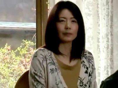 【ヘンリー塚本】スケベが大好きな美熟女がスケベが大好きな絶倫中年男と再婚しちゃうエロドラマ！濃厚ピスでバチシコにハメまくる