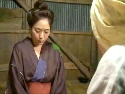 【ヘンリー塚本】『毎晩毎晩…盛りやがって！ちっとは気ぃつかえや！』昭和の姑の嫁いびり＆オナニー中に変態が覗き見熟女SEX
