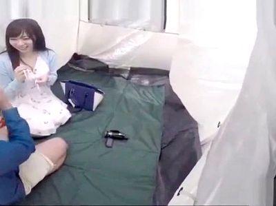 色白で美巨乳おっぱいの童顔ロリかわいいJDをナンパして悩み相談を聞く振りをしてSEX！手マンフェラ！バック乳寄せ正常位！