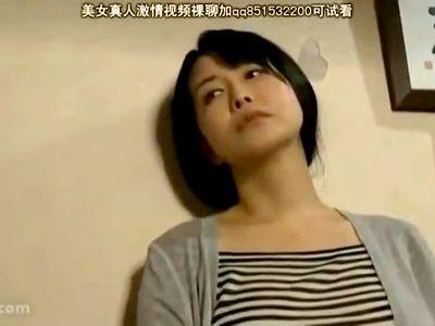 激カワな美魔女の熟女！玄関開けたら2分でパコ！？中年男女の生々しいSEXというか交尾しているさまを要チェック！