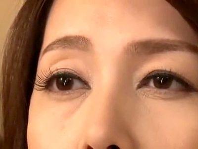 妖艶で色気ムンムンなエロ巨乳おっぱい熟女の人妻がセクハラ痴漢されて新たなる性癖に目覚める！ガニ股騎乗位！トイレで中出し！