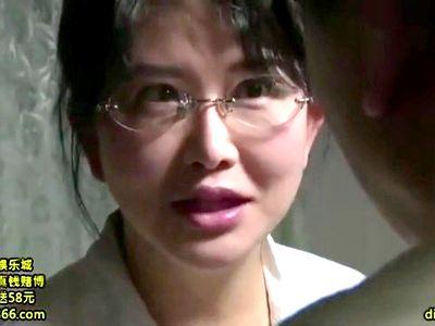 拘束緊縛された女に変態医師が凄テク手マン＆クンニ！中年夫婦のしっぽりと生々しいSEX！よくわからないエロドラマ！ｗ
