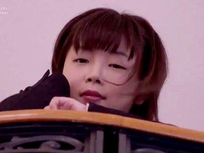 童顔ロリかわいいアイドル級のお姉さんが淫乱痴女ビッチに新郎を誘惑！愛しているのは奥さんでも求めているのはワ・タ・シ！
