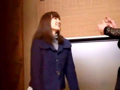 「おばさんを興奮させてどうするの？」三十路から四十路の熟女と温泉で王様ゲームしてSEX！浮気不貞な寝取られ不倫SEX