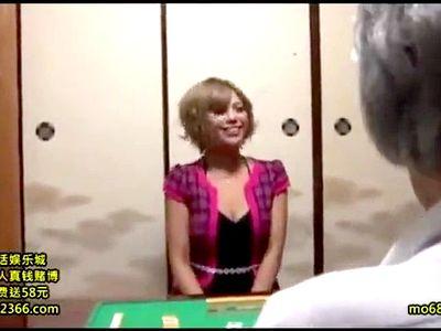 【黒ギャルを強姦】愛嬌のあるかわいいお姉さんをスケベ爺が無理やり泥酔レイプ！イイ女で惚れるのはわかるがヤリ過ぎ