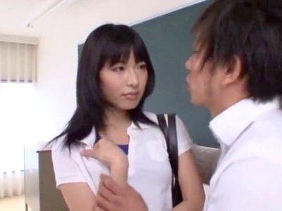 『変なことしないでよ？』いいえ！しまくります！激カワJKの中身は水着！興奮した変態が教室でアクロバティックなSEX！