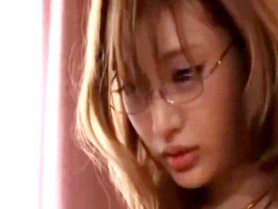 激カワでスタイル抜群のお姉さん先生が淫乱痴女ビッチに性教育！？眼鏡を掛けると雰囲気変わるけど可愛いのは変わらないなｗ