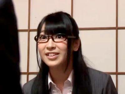 仕事がデキる女上司もストレスが溜まっているのか泥酔して無防備にデカパイ胸チラ！SEXでタダマンごちそうさまｗ
