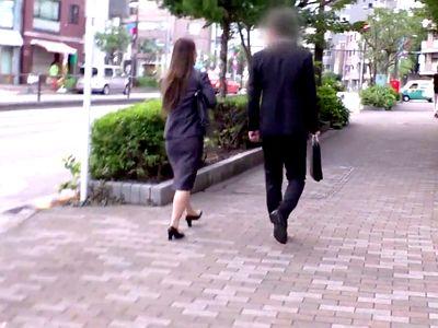 企画ナンパされた女部下と男上司！濃密にベロチューしながらNTR！！