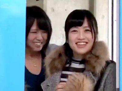 可愛い人妻コンビを人妻ナンパ企画で連れ込み！乳首のくすみが取れる嘘マッサージで乳首責め調教で乳首イキ発情！人妻NTRセックスに！