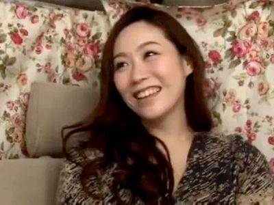 【熟女ナンパ】 四十路の可愛い美熟女をアンケートと称して車に連れ込み下着確認＆前戯！発情させてホテルでSEXする流れ！