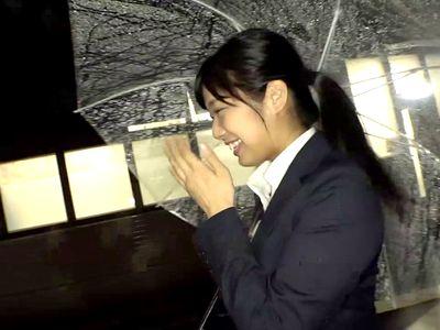 童顔ロリかわいいOLお姉さんがガニ股騎乗位から発情エロ大開脚の騎乗位！男優お家芸の立ちバックでガン突き鬼ピス激ピスSEX