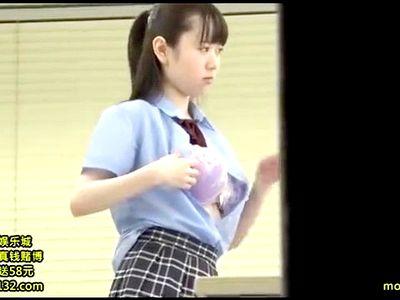 白桃のようなエロ美巨乳おっぱい地味かわいい童顔ロリ美少女JKを覗き見した変態が発情して襲いかかり乱暴なガン突きSEX！